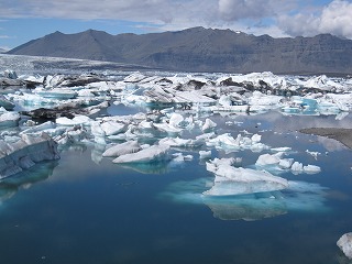 ヨークサウルロン湖の氷